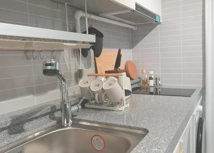 Maru 3br Line 2 Near Gangnam Kspo Dome And Lotte World Tower * Seoul