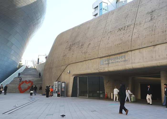 Maru 3br Line 2 Near Gangnam Kspo Dome And Lotte World Tower *
